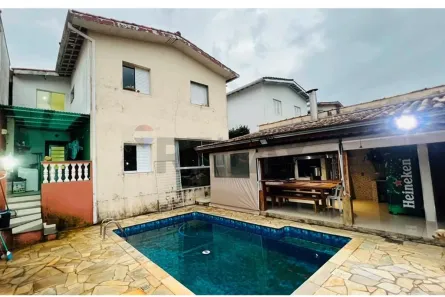 Casa com 4 Quartos para alugar, 200m² no Centro, Mairiporã