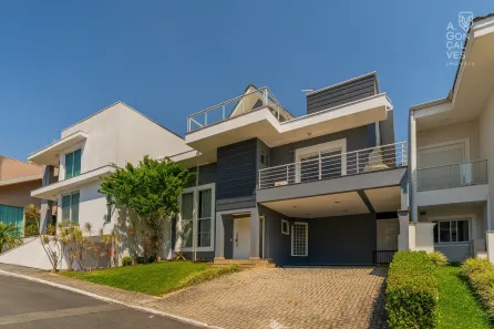 Casa de Condomínio com 4 Quartos para alugar, 265m² no Campo Comprido, Curitiba