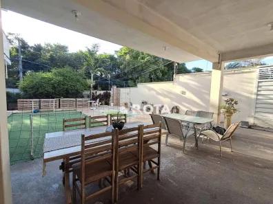 Casa com 5 Quartos para alugar, 259m² no Residencial Burato, Campinas