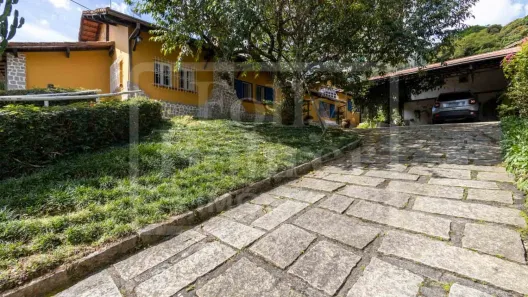 Casa com 4 Quartos à venda, 268m² no Braunes, Nova Friburgo