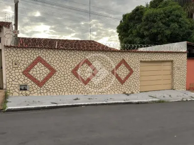 Casa com 2 Quartos à venda, 110m² no Setor Santos Dumont, Goiânia
