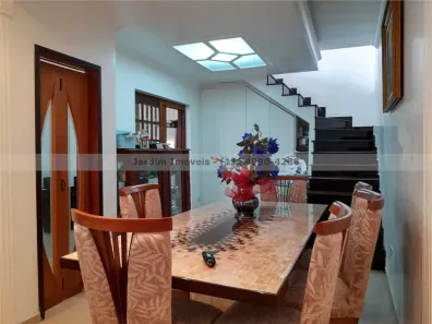 Sobrado com 2 Quartos à venda, 258m² no Pinheirinho, Santo André