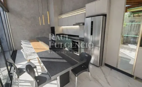 Casa de Condomínio com 3 Quartos à venda, 130m² no Parque Jamaica, Londrina