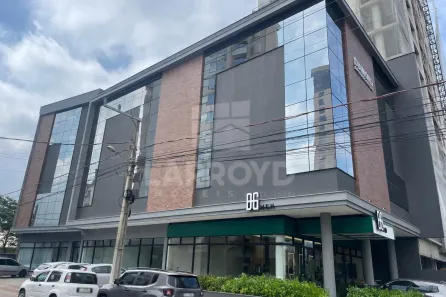 Sala Comercial para alugar, 43m² no Aeroporto, Tubarão