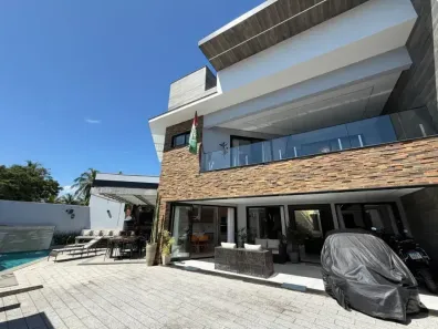 Casa com 3 Quartos à venda, 240m² no Camboinhas, Niterói