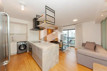 Apartamento com 2 Quartos para alugar, 65m² no Centro, Curitiba