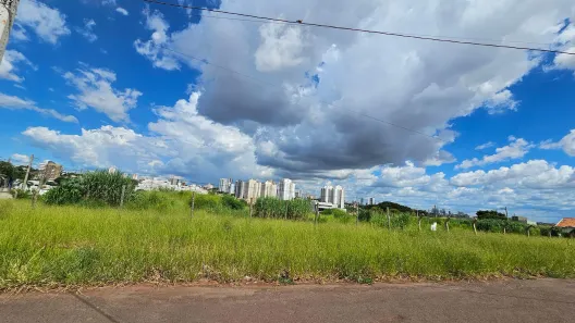 Casa com 1 Quarto à venda, 5133m² no Monte Castelo, Campo Grande