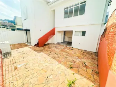 Casa com 3 Quartos para alugar, 230m² no Indianópolis, São Paulo