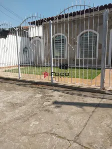 Casa com 3 Quartos para alugar, 250m² no Bosque dos Eucaliptos, São José dos Campos