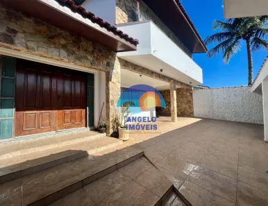 Sobrado com 5 Quartos à venda, 330m² no Bal Stella Maris, Peruíbe