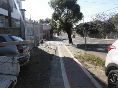 Galpão/Depósito/Armazém à venda, 200m² no São Sebastião, Porto Alegre