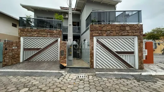 Apartamento com 1 Quarto para alugar, 50m² no São João, Itajaí