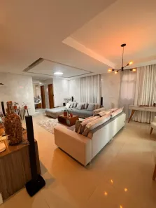 Casa com 4 Quartos à venda, 204m² no Centro, Contagem