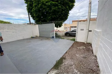 Casa com 3 Quartos para alugar, 110m² no Capim Macio, Natal