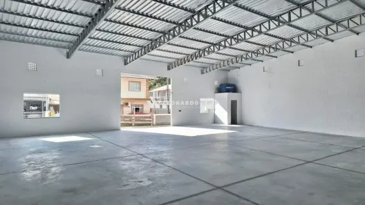 Galpão/Depósito/Armazém para alugar, 270m² no Forquilhas, São José
