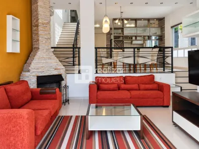 Casa com 3 Quartos para alugar, 240m² no Pantanal, Florianópolis