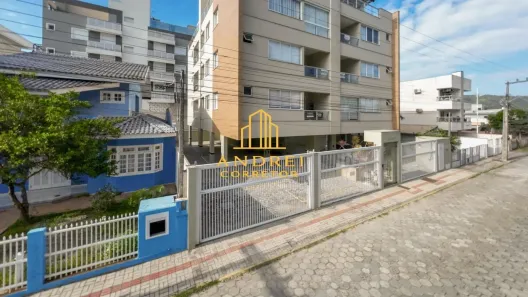 Apartamento com 2 Quartos à venda, 62m² no Bombas, Bombinhas