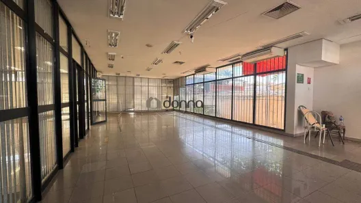 Ponto Comercial para alugar, 560m² no Centro, Uberaba