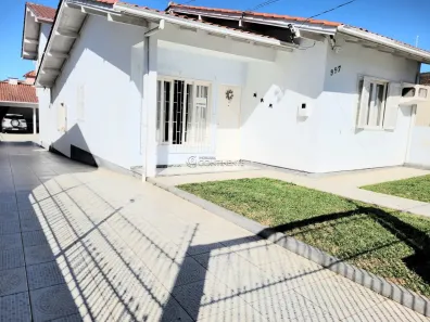 Casa com 5 Quartos à venda, 260m² no Barreiros, São José