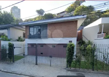 Casa com 3 Quartos à venda, 285m² no Pinheiros, São Paulo