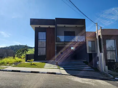 Casa com 3 Quartos à venda, 240m² no Parque Santa Tereza, Santa Isabel