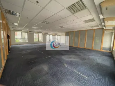 Sala Comercial para alugar, 227m² no Vila Olímpia, São Paulo