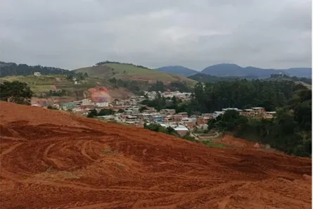 Lote/Terreno à venda, 203m² no Guaçuí, Guaçuí