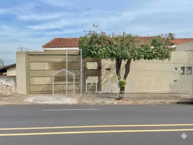 Casa com 3 Quartos para alugar, 200m² no Somenzari, Marília
