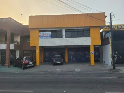 Sala Comercial para alugar, 380m² no Itaperi, Fortaleza