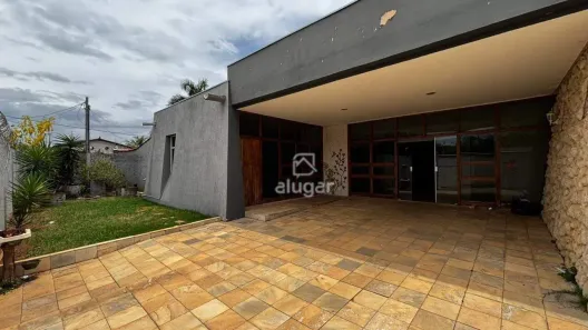Imóvel Comercial com 8 Quartos para alugar, 500m² no Jardim São Luiz, Montes Claros