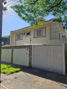 Sobrado com 3 Quartos à venda, 305m² no Vila Marumby, Maringá