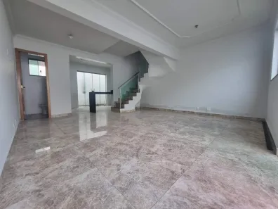 Casa com 3 Quartos para alugar, 94m² no Santa Amélia, Belo Horizonte