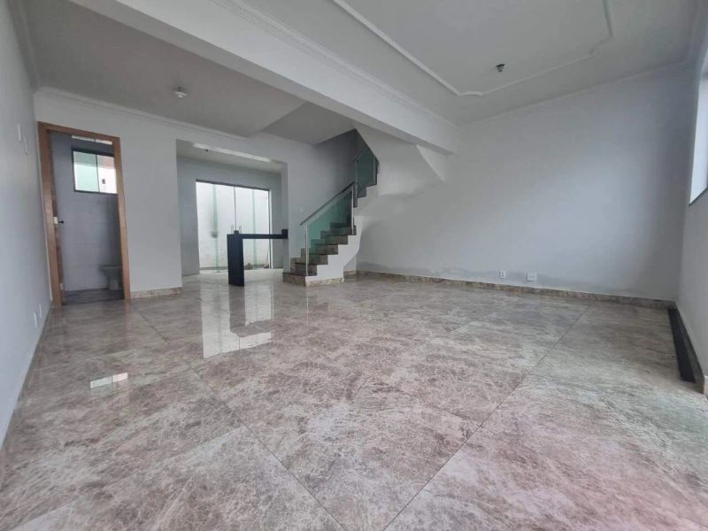 Casa com 3 quartos — Santa Amélia, Belo Horizonte