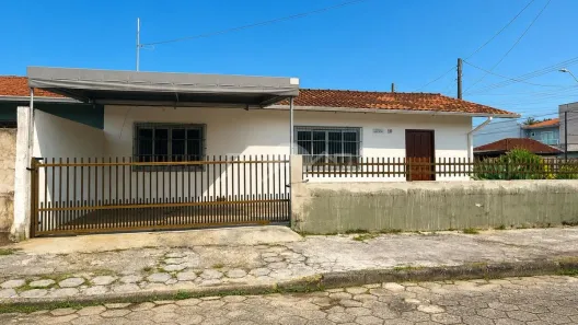Casa com 2 Quartos para alugar, 70m² no Guanabara, Joinville