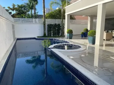 Casa com 5 Quartos à venda, 650m² no Jurerê, Florianópolis