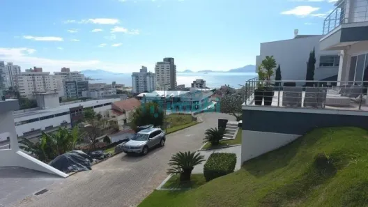 Lote/Terreno à venda, 227m² no Estreito, Florianópolis