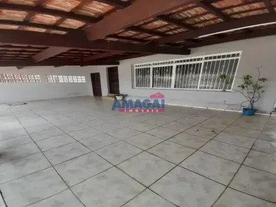 Casa com 3 Quartos à venda, 180m² no Jardim Santa Maria, Jacareí