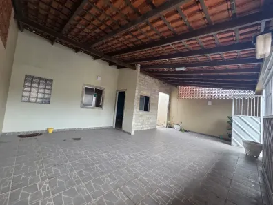 Casa com 2 Quartos à venda, 250m² no Tarumã, Manaus