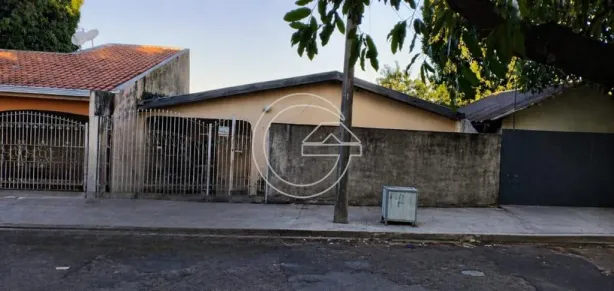 Casa com 3 Quartos à venda, 200m² no Centro, Marília