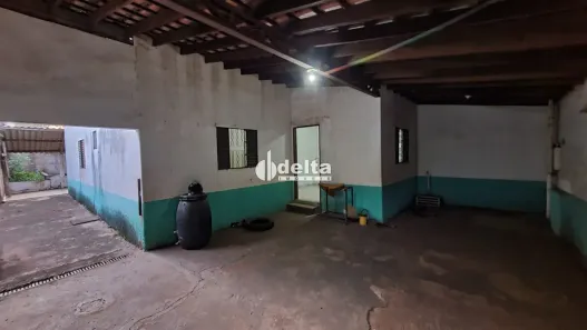 Casa com 3 Quartos à venda, 230m² no Segismundo Pereira, Uberlândia