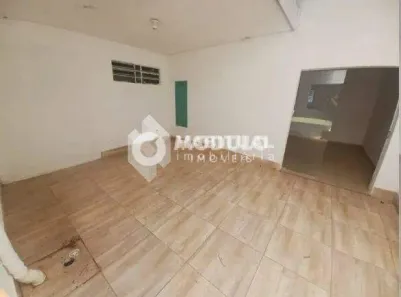 Galpão/Depósito/Armazém para alugar, 232m² no Granada, Uberlândia