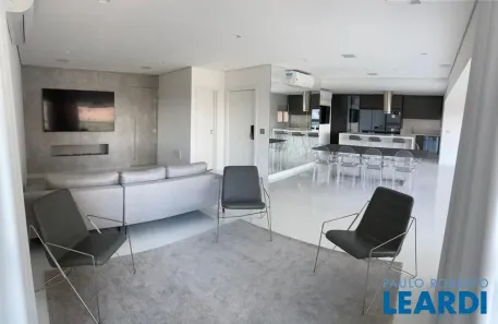 Apartamento com 3 Quartos para alugar, 200m² no Alphaville Empresarial, Barueri