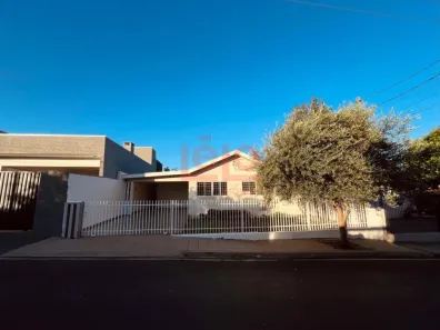 Casa com 3 Quartos à venda, 311m² no Hiro Vieira, Mandaguaçu
