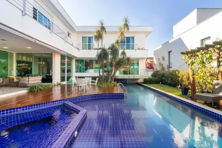 Casa de Condomínio com 5 Quartos à venda, 950m² no Alphaville, Santana de Parnaíba