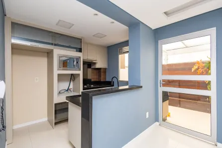 Apartamento com 2 Quartos para alugar, 40m² no Pinheirinho, Curitiba