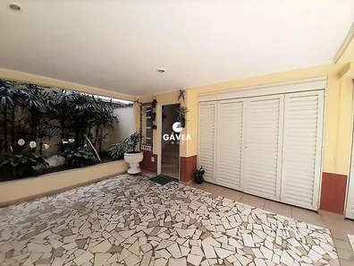 Sobrado com 2 Quartos à venda, 112m² no Vila Voturua, São Vicente