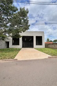 Prédio Comercial para alugar, 686m² no Jardim dos Pássaros, Maringá