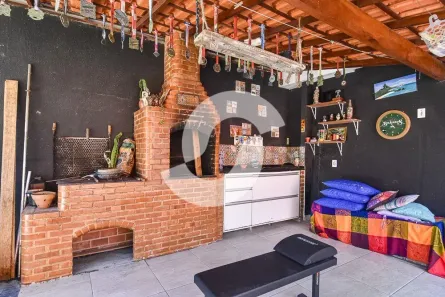 Casa com 3 Quartos à venda, 250m² no Piratininga, Niterói