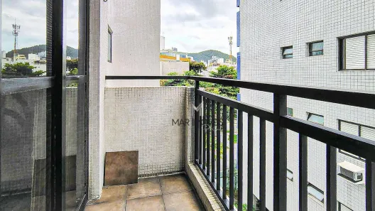 Apartamento com 2 Quartos à venda, 65m² no Jardim Las Palmas, Guarujá
