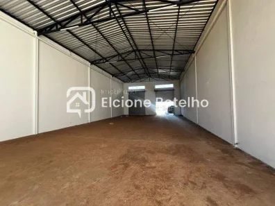 Galpão/Depósito/Armazém para alugar, 340m² no Brasil, Uberlândia
